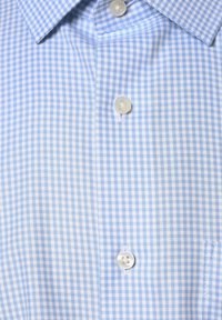 Andrew James Chemise - hellblau weiß