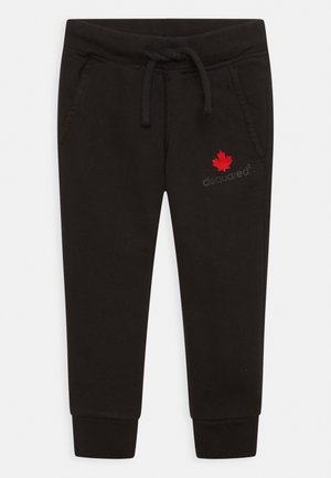 Sorte joggingbukser med elastisk taljebånd og snøre, sidelommer, ribkanter ved anklerne og lille rød ahornblad-logo med "dsquared²"-tekst på venstre lår.