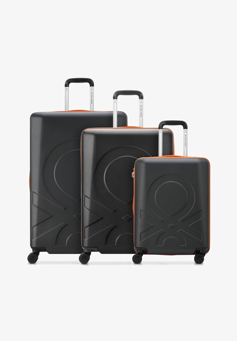 Delsey Paris UNITED COLORS OF BENETTON 4-ROLLEN KOFFERSET 3 TLG. - Set de valises - black