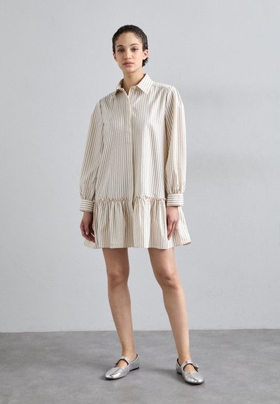 sandro DRESS WITH STRIPE - Skjortekjole - kaki/rose