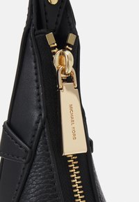 MICHAEL Michael Kors PRESTON CRESCENT HOBO  - Torba za nakupovanje - black