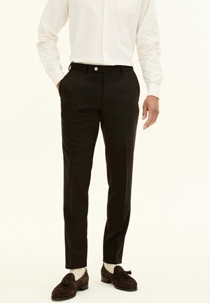 Chino - brown elk