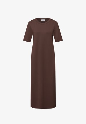 Brązowa sukienka do kolan z krótkimi rękawami, okrągłym dekoltem i trzema guzikami na lewym ramieniu.