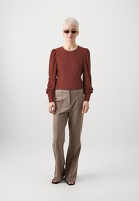ONLY Petite ONLSANDRA PUFF - Maglietta a manica lunga - sable