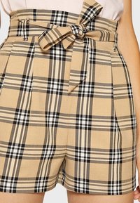 Stradivarius Shorts - beige