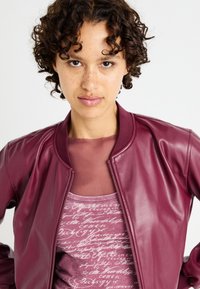 ONLY ONLHEIDI SHORT - Giacca in similpelle - burgundy