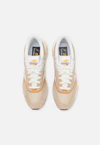 New Balance U997R UNISEX - Trainers - dolce sandstone