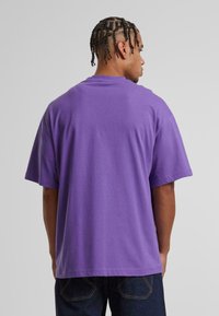 Homeboy TEE  - Paprasti marškinėliai - lilac