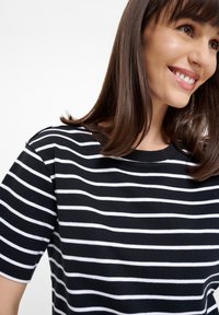 Greenpoint - T-shirt z nadrukiem