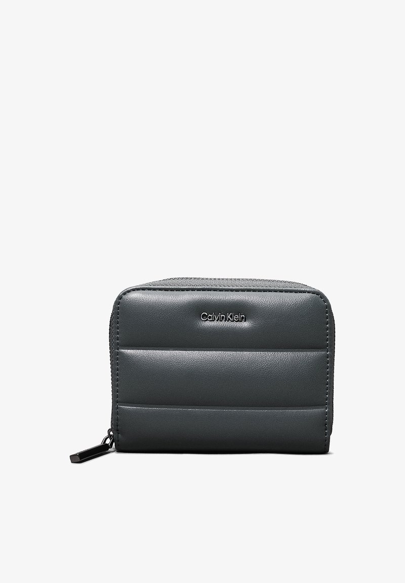 Calvin Klein LINE QUILT MEDIUM ZIP AROUND - Wallet - palm green