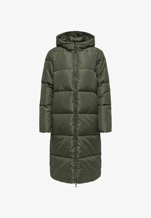 Abrigo acolchado verde olivo con capucha, con acolchado horizontal, cierre frontal con cremallera y mangas largas. Material suave y ligero.