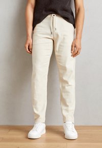 INDICODE JEANS - Chino - irish cream Immagine in miniatura 1