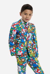 Traje colorido con varios personajes de dibujos animados, hecho de una tela suave, con una vibrante mezcla de patrones en azul, verde, amarillo y rojo.