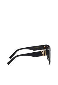 Lunettes de soleil rectangulaires noires avec des branches épaisses, ornées d'accents décoratifs en or et sertis de diamants près des charnières.