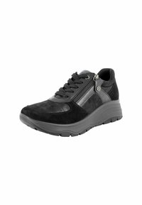 Sneaker nera con upper in suede e materiale sintetico, dotata di chiusura con lacci frontali, dettaglio con zip laterale e suola in gomma texturizzata.
