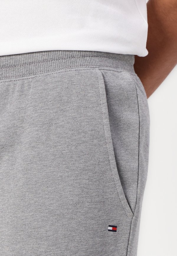 ESSENTIAL TERRY - Shorts2