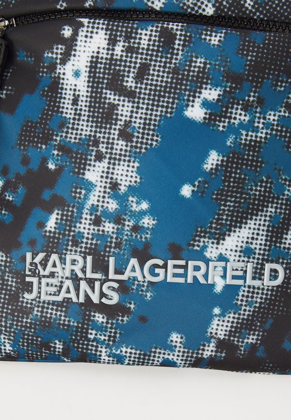 ESSENTIAL - Cross body bag2