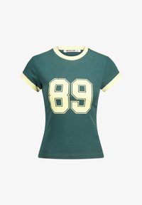 Ei valittu, pine green