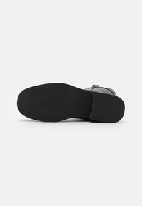 Koi Footwear THE LAST COURTSHIP MENS ORNATE STACKED - Botas de cowboy/motociclista - black lizard