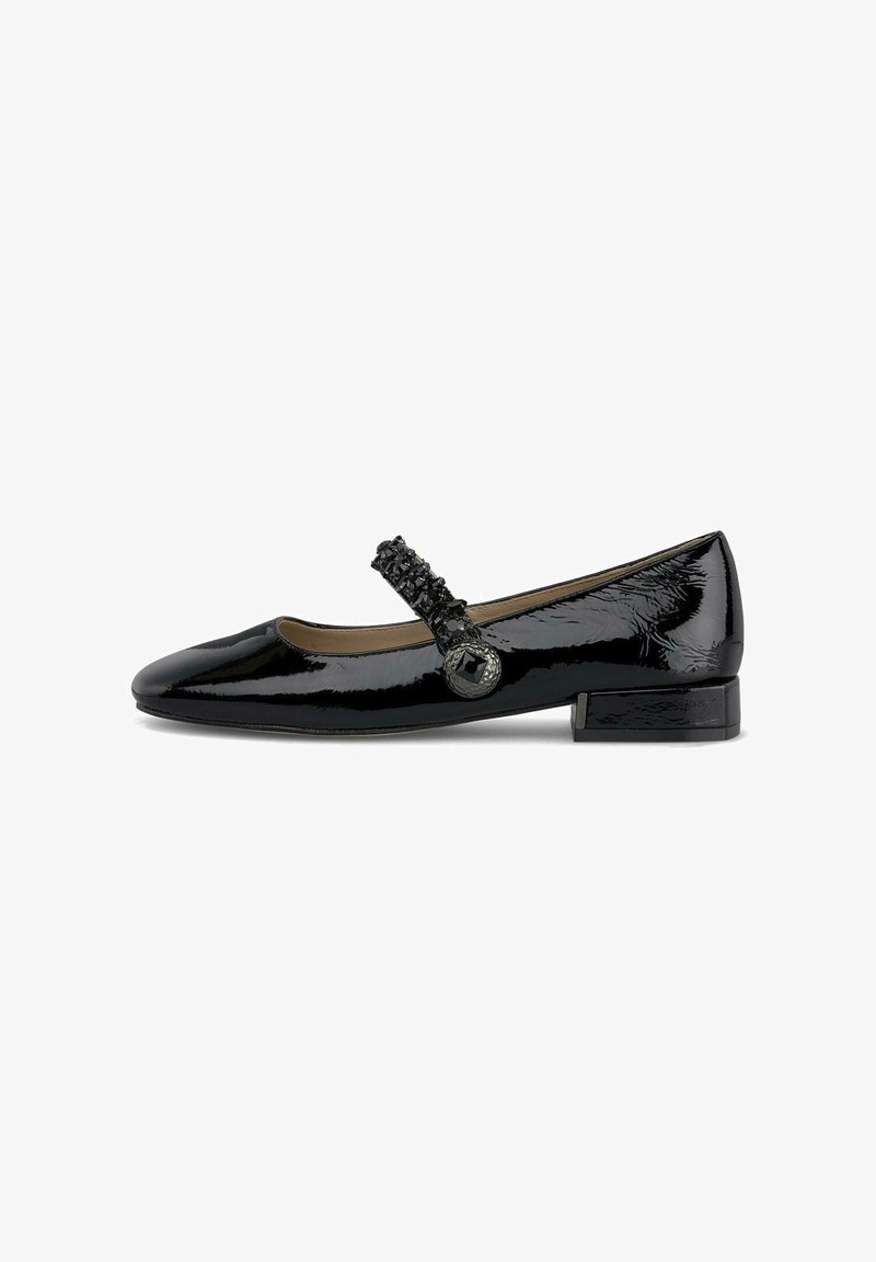 Chaussure Mary Jane en cuir verni noir avec un bout arrondi, un petit talon block et une sangle décorative comportant des détails texturés noirs et des accents.