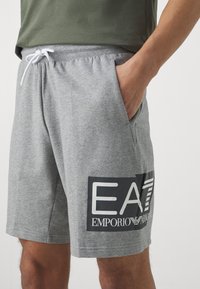 EA7 Emporio Armani Pantaloni sportivi - fumo di londra