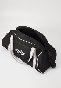 Nike Performance GYM CLUB RETRO - Genți sport - black/college grey/summit white