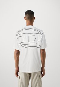 Diesel - BOGGY MEGOVAL - Print T-shirt - 141 Thumbnail Image 1