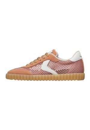 Low-top sneaker with beige suede toe and laces, pink mesh sides, white heel and side detail, and ridged light brown sole.