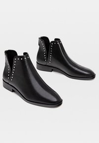 Stradivarius Ankle boot