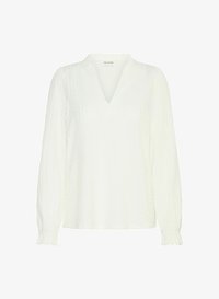 Selected, cloud dancer