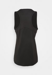 Top deportivo sin mangas negro con una textura suave, que presenta un panel trasero de malla y un dobladillo redondeado para mayor flexibilidad y transpirabilidad.
