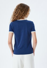 Koton COLLEGE - Camiseta estampada - dark blue