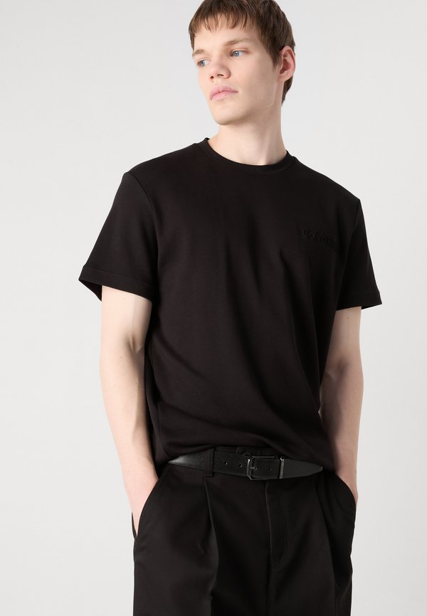 EMBOSSED LOGO - Basic T-shirt2