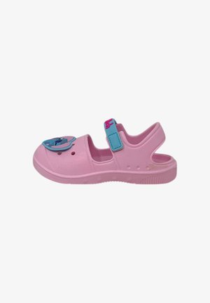 Sandalo rosa per bambini con tallone aperto, cinturino blu con testo rosa e decorazione con personaggio dei cartoni animati blu sul davanti.