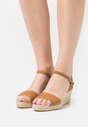 Pretty Ballerinas Espadrilles - cognac