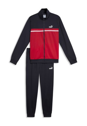 Zwart en rood Puma trainingspak met een jas met volledige ritssluiting, met een rood borststuk en bijpassende zwarte broek met logo op het linkerbeen.