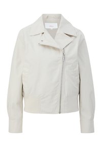 Lichtbeige cropped jack met een brede kraag, asymmetrische rits en zijzakken. Gemaakt van gladde, lichte stof met een matte afwerking.