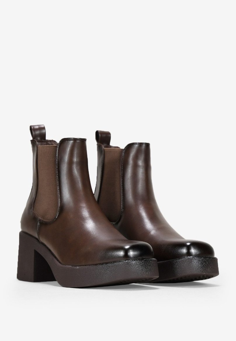 Botas chelsea marrones en piel | BOSANOVA | Nueva Colección -10% esta semana