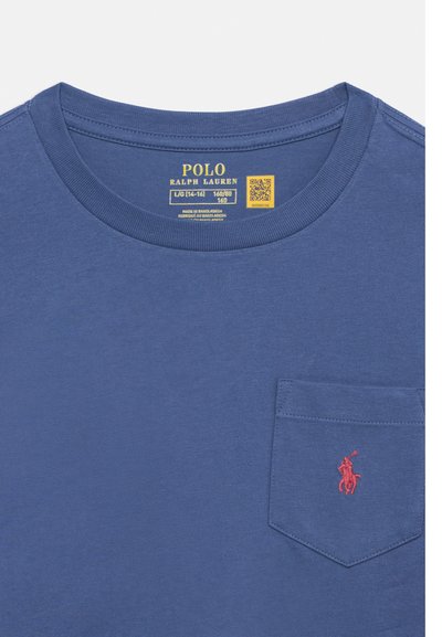 Μπλε μπλουζάκι Ralph Lauren με στρογγυλή λαιμόκοψη, τσέπη στο στήθος και κόκκινο κεντητό λογότυπο παίκτη πόλο στην τσέπη. Μέγεθος Large (14-16).