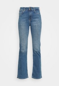 Unselected, worn martha