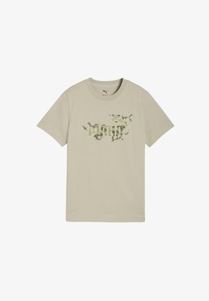 T-shirt beige à manches courtes de Puma avec logo Puma de style camouflage et nom de la marque centrés sur la poitrine.