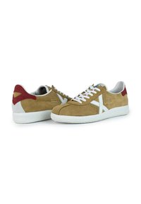 MUNICH BARRU SS24 - Zapatillas de entrenamiento - marrón