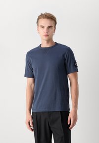 Calvin Klein Jeans BADGE REGULAR TEE - Základné tričko - ink