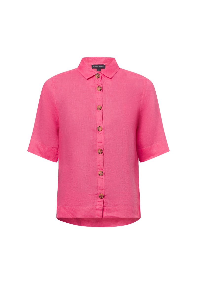 Roze kortemmige shirt gemaakt van lichtgewicht stof, met een knopenfront met bruine knopen en een klassieke kraag. Getextureerde afwerking.