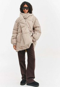 Zimní kabát - beige