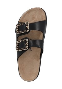 Zwarte sandaal met twee brede bandjes, voorzien van gouden kettinggesp accenten. Zachte, suède-achtige binnenzool, platte zool en ronde neusvorm.