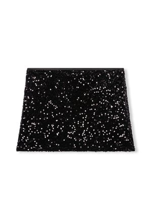 Minigonna nera coperta di paillettes nere lucide, distesa su uno sfondo bianco.