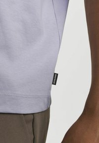 Jack & Jones JJEURBAN EDGE TEE NOOS - T-shirt basic - cosmic sky