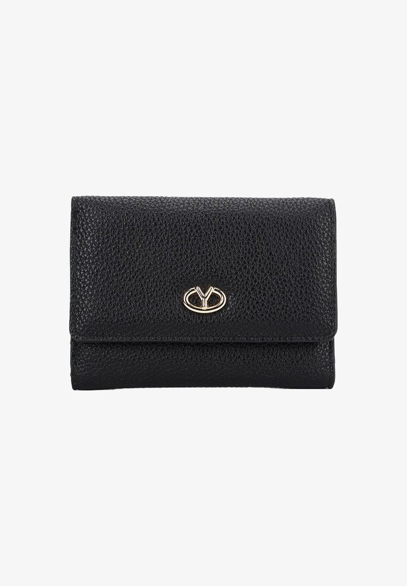 Portafoglio in pelle nera con finitura texture, design pieghevole e chiusura a moschettone ovale in tonalità oro. Forma rettangolare compatta, stile minimalista.