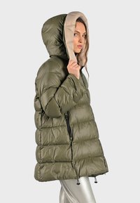 Canadian Classics LEWISPORTE 2 - Chaqueta de plumas - khaki